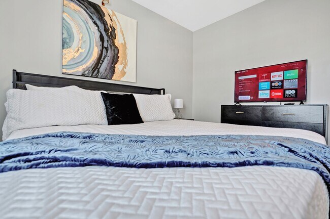 Building Photo - Legacy Executive Retreat | Modern 2BR Townhome for Professionals & Extended Stays