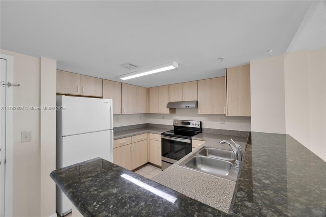 Building Photo - 3000 Coral Wy