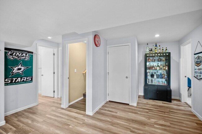 Building Photo - Spacious Latah Valley Home - Gated Community