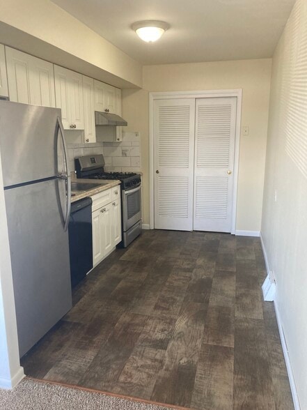 Kitchen - 1801 Beyer Ave