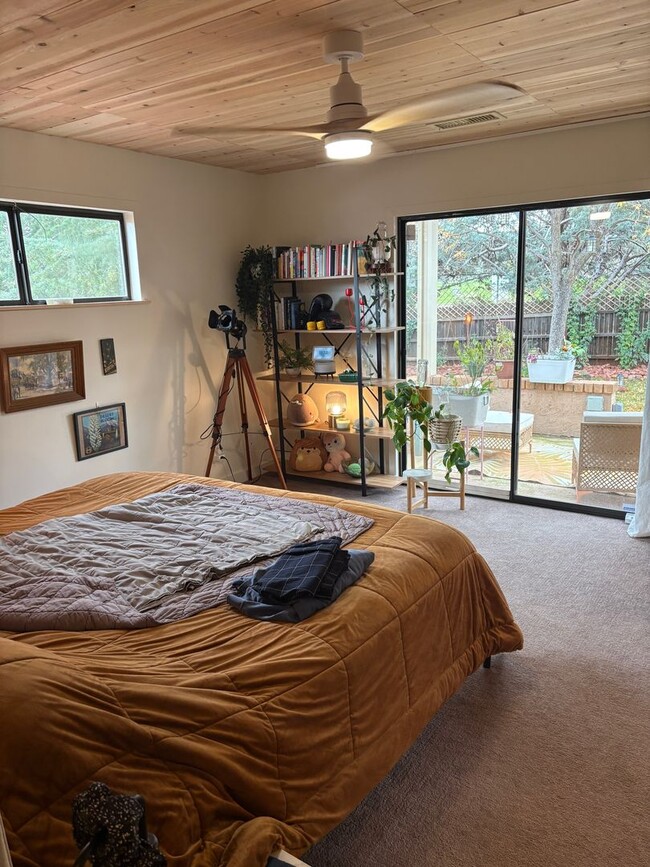 Building Photo - 1-Year Long-Term Rental