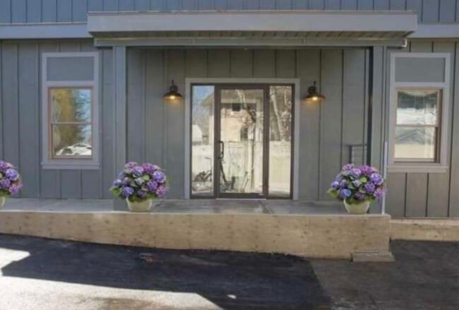 Building Photo - 121 Rombout Ave