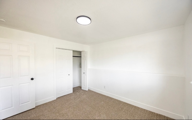 Building Photo - 465 S 100 E St