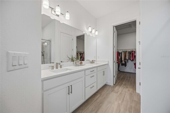 Building Photo - 10116 Silent Night Ln