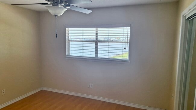 Building Photo - 19 N White Heron Dr