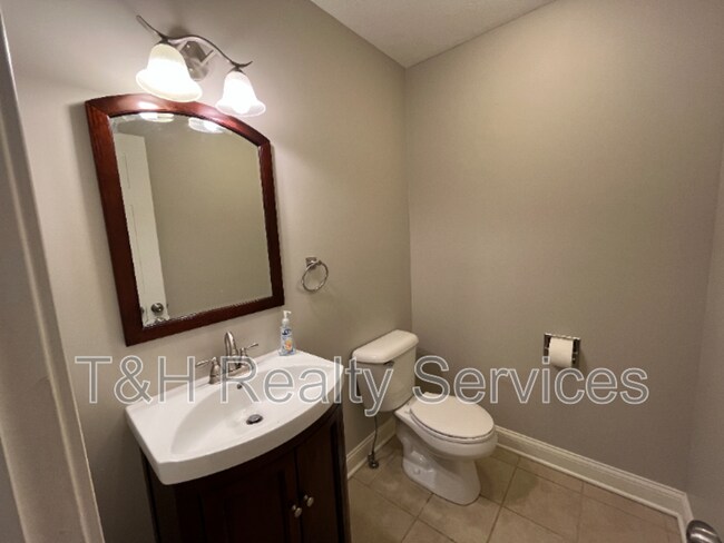 Building Photo - 2029 Ruckle St