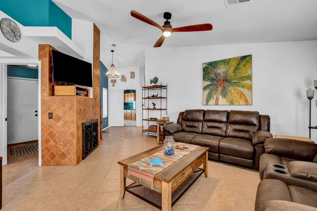 Building Photo - Coastal-Inspired Single-Story with Pool, Spa & Rare Gated Parking