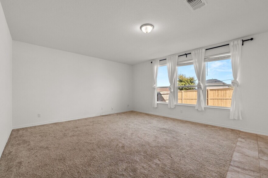 Building Photo - 3420 Taurus Sky