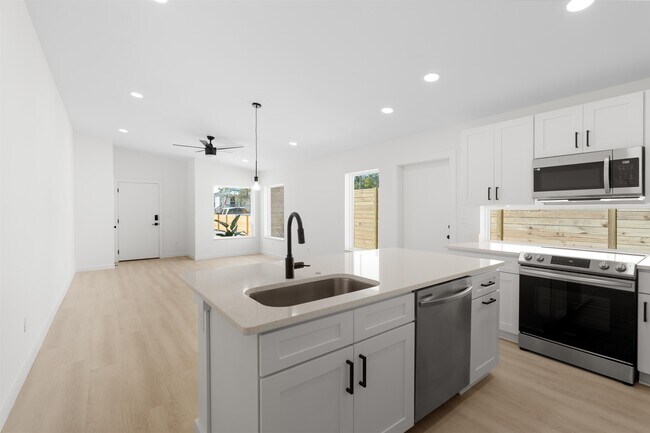 Building Photo - 29 Masters Dr