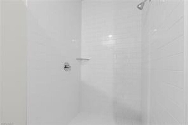 Building Photo - 3206 NE 13th Ct