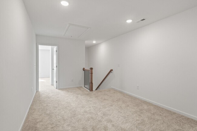 Building Photo - 3 Bed 2.5 Bath Townhome at Cambrey Crossing.