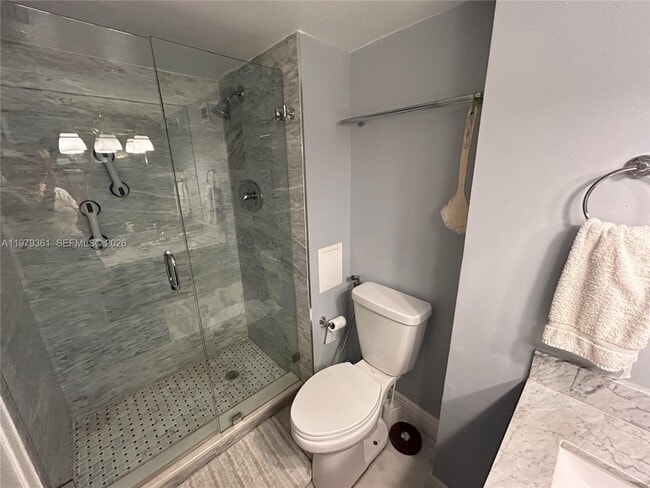 Building Photo - 18031 Biscayne Blvd