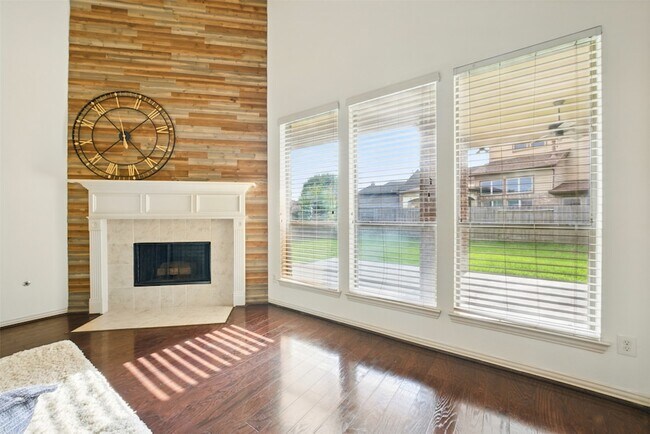 Building Photo - 19014 Ridge Cove Ln