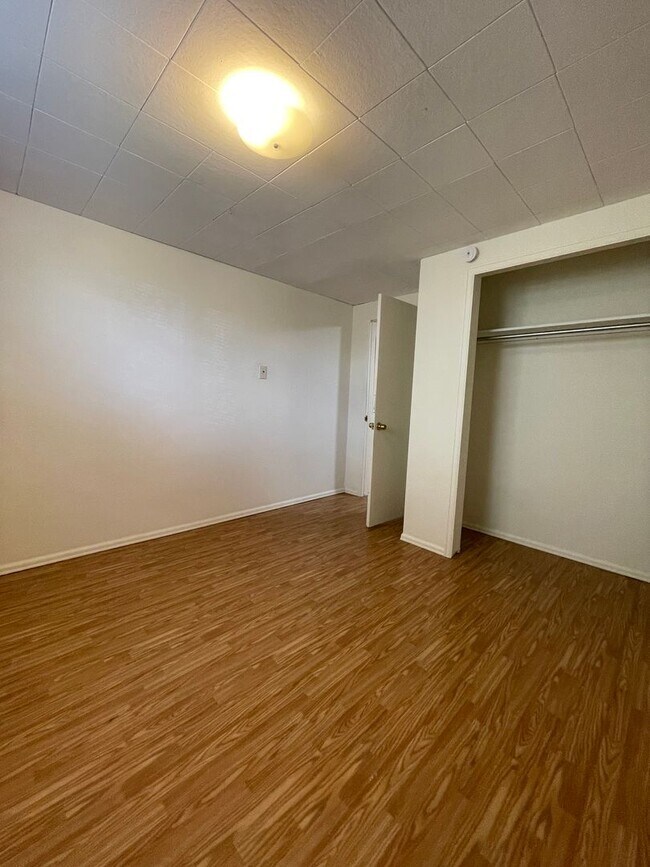 Building Photo - 3113 De Cortez St