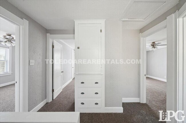 Building Photo - 630 Colima Dr