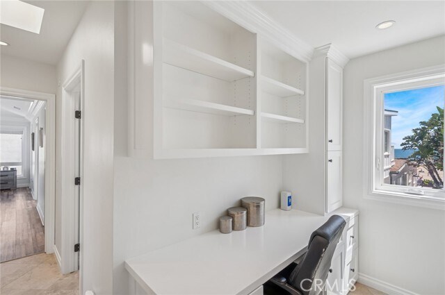 Building Photo - 6111 Seashore Dr