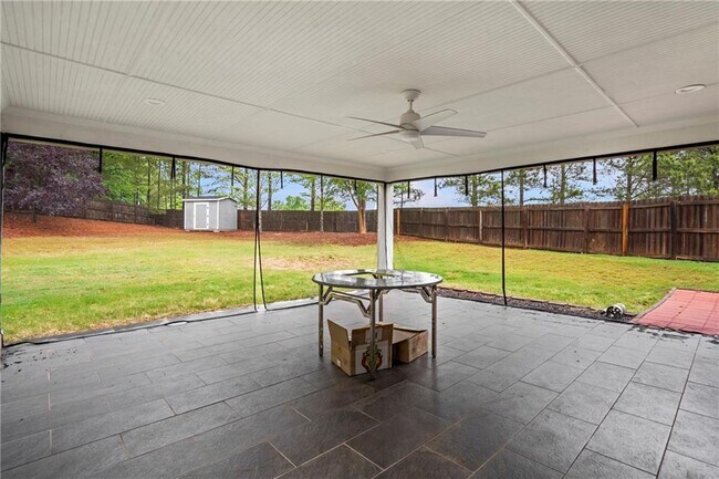 Building Photo - 709 Roxholly Ln NE