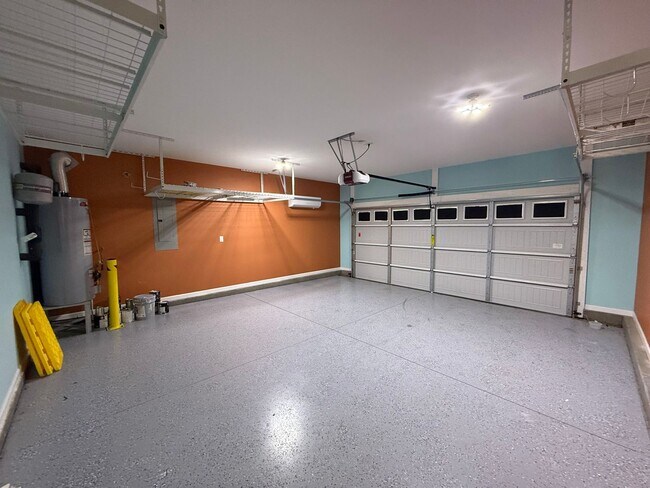 Building Photo - 4 Bedroom Home on a Cul-de-Sac with Lawn Care Included!