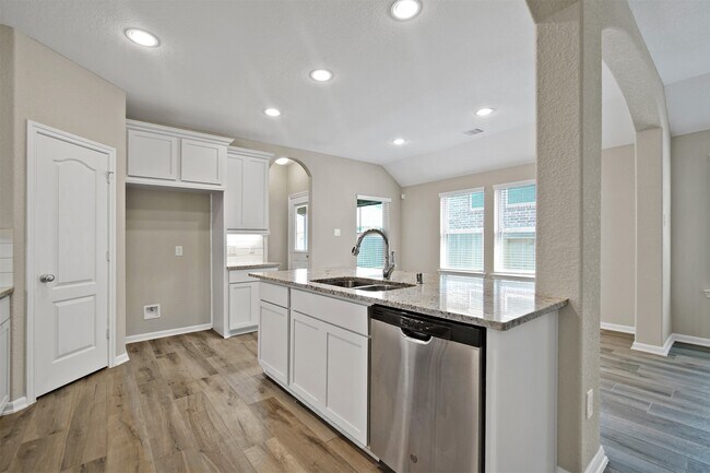 Building Photo - 187 Buckeye Dr