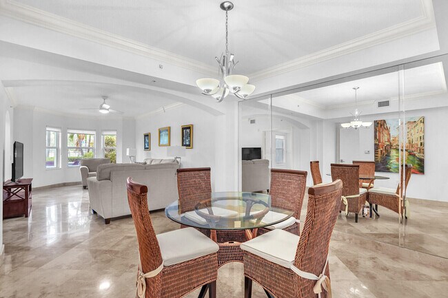 Building Photo - 2051 SE 3rd St