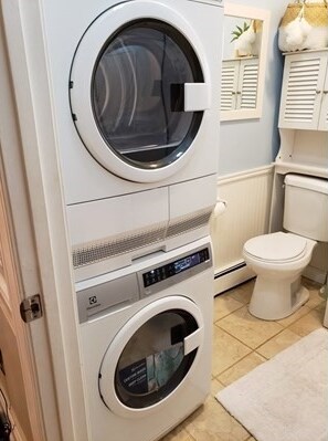 Building Photo - 14 Lindall Pl