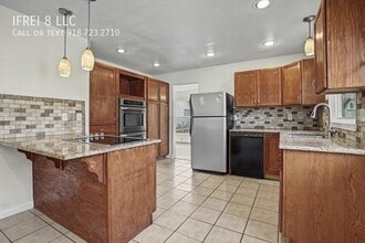 Building Photo - 3802 S Allegheny Ave