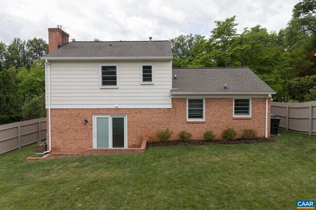 Building Photo - 629 Watson Ave