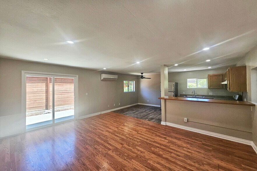 Building Photo - 6946 Jellico Ave
