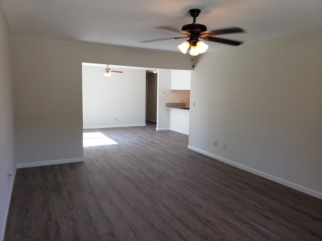 Building Photo - Nice, Cute and Clean!!!