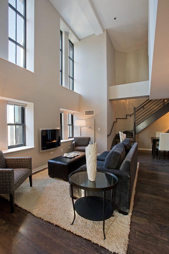 Building Photo - 200 N Dearborn St