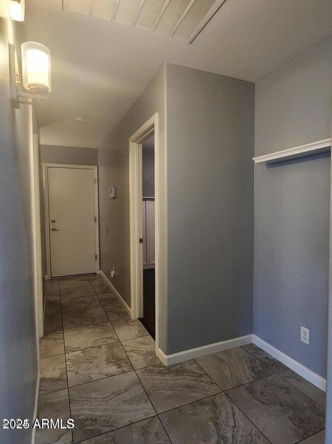 Building Photo - 11954 W Holly St