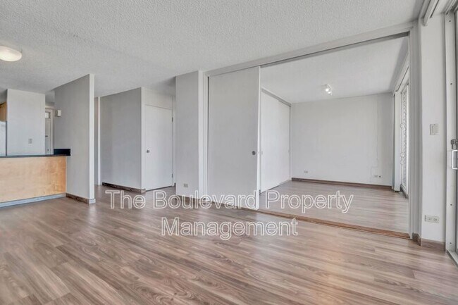 Building Photo - 4300 Waialae Ave