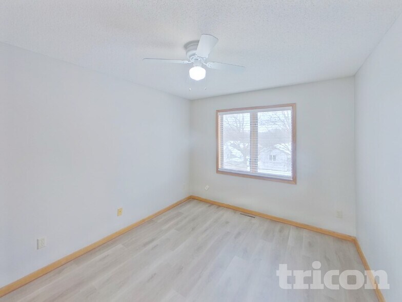 Building Photo - 17295 Hibiscus Ave