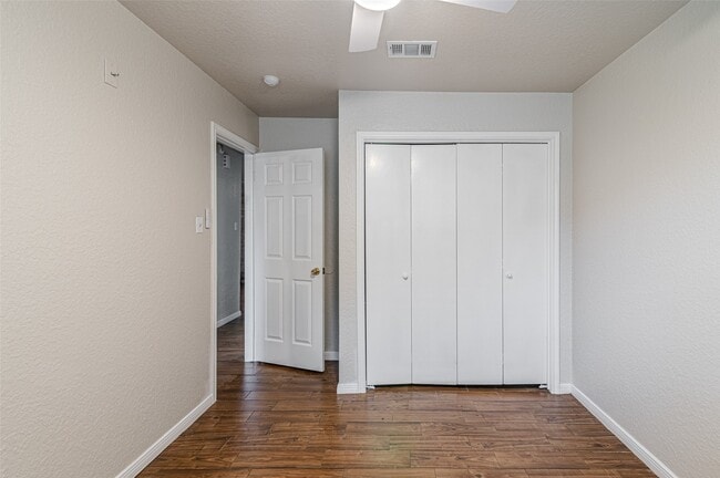 Building Photo - 1710 Blindlake Dr