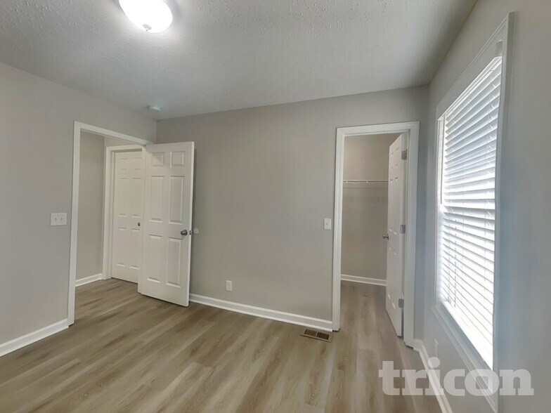 Building Photo - 122 Jesse Brown Dr