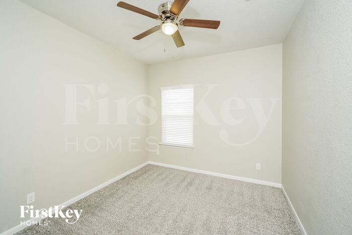 Building Photo - 8941 Elizabeth Pk