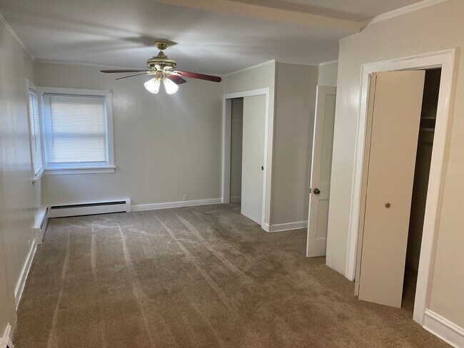 Building Photo - 1428 Fowler Ave