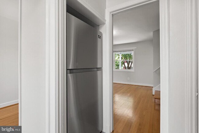 Building Photo - 342 Wesmond Dr