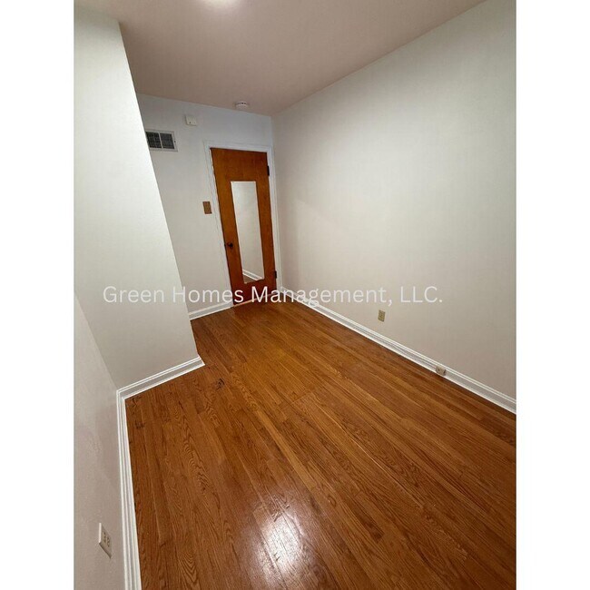 Building Photo - 895 Harrison St