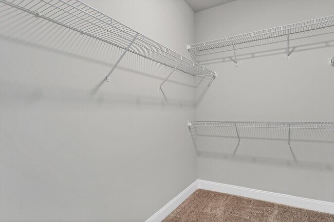Building Photo - 835 Blue Bird Dr