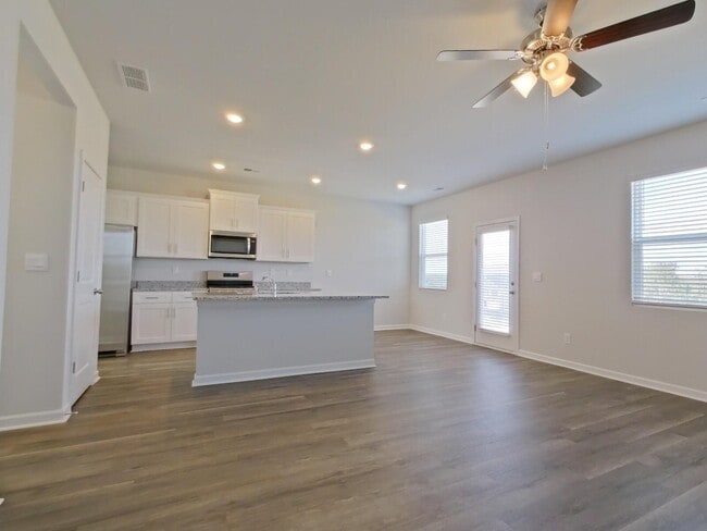 Building Photo - 937 Raghorn Rd