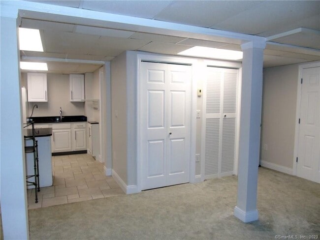 Building Photo - 14 Mayfair Pl