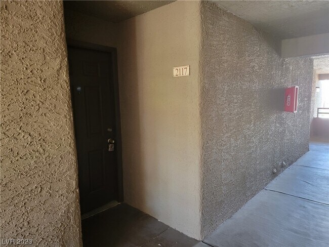 Building Photo - 2200 S Fort Apache Rd