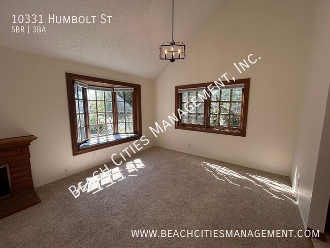 Building Photo - 10331 Humbolt St