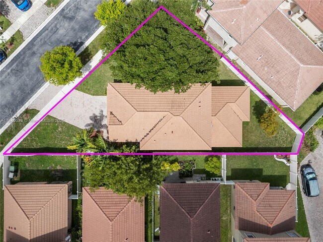 Building Photo - 3956 NE 11th Dr
