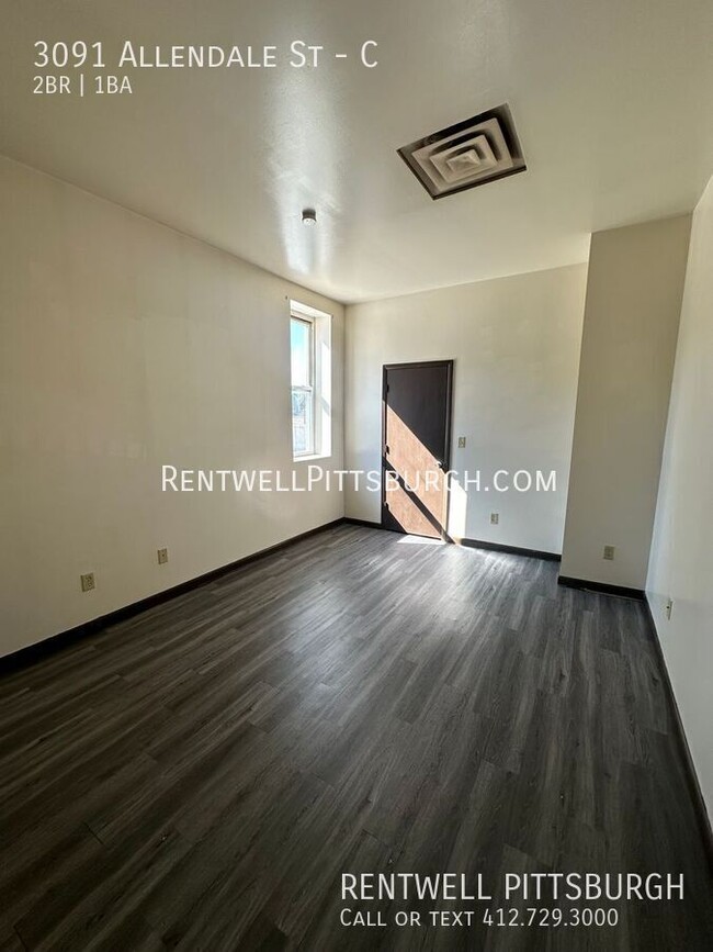 Building Photo - 2 Bedroom Apartment in Sheraden