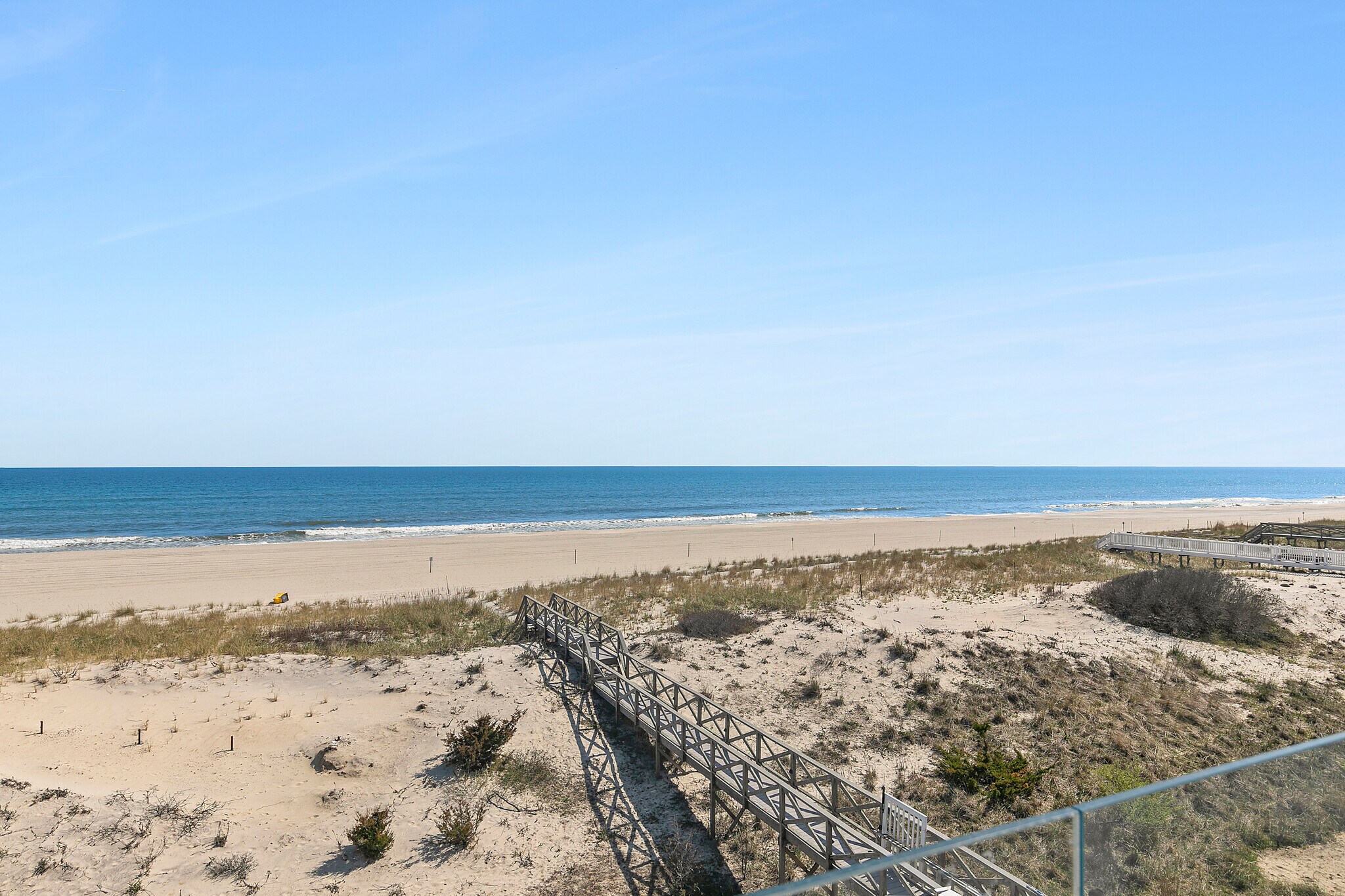 Building Photo - 687 Dune Rd