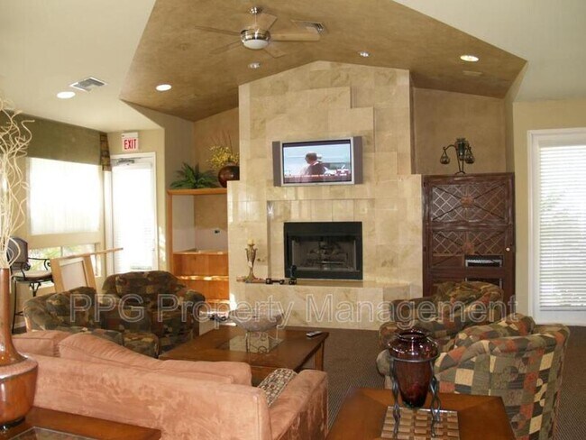 Building Photo - 11375 E Sahuaro Dr