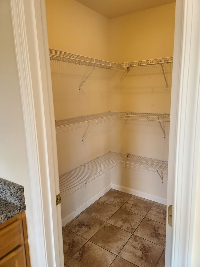 Building Photo - 3 Bedroom Townhome for Rent in Waynesboro