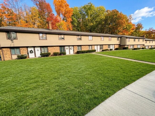 Building Photo - 2429-2457-2457 Echo Valley Dr